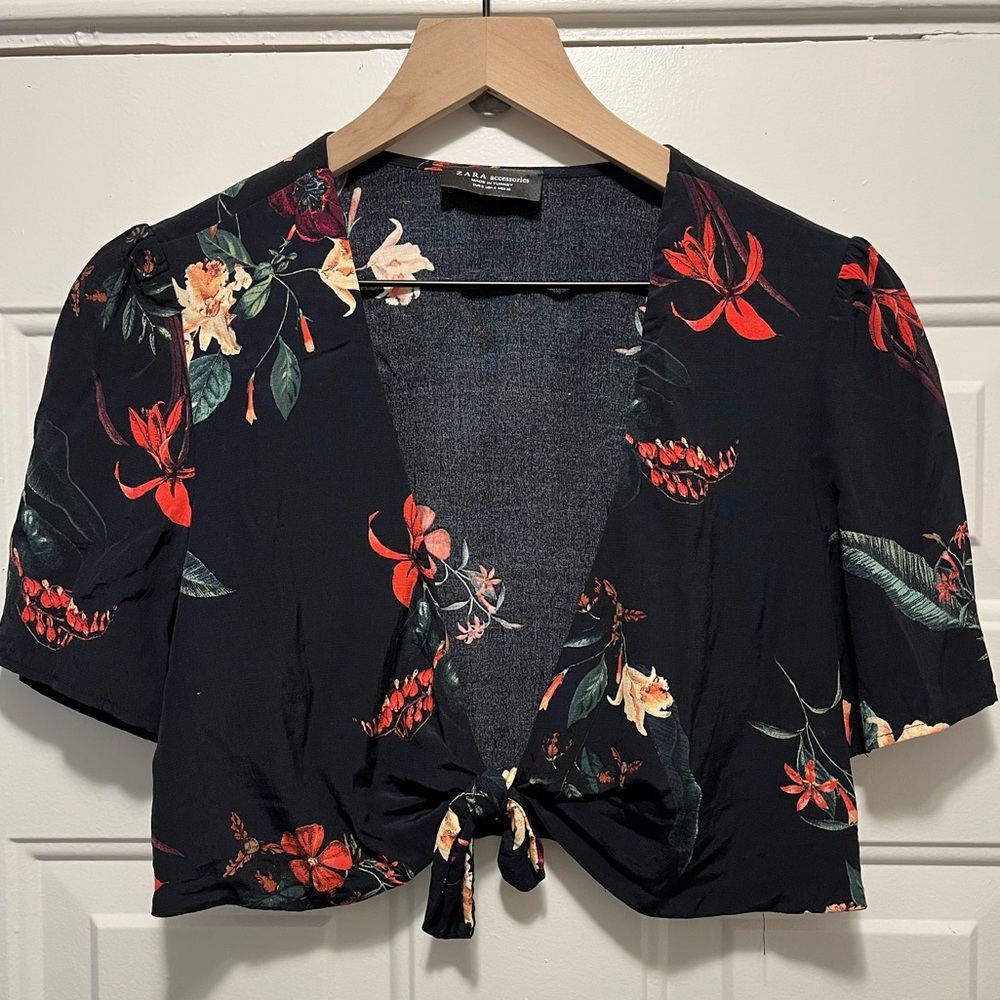 Zara wrapped crop. Size small.